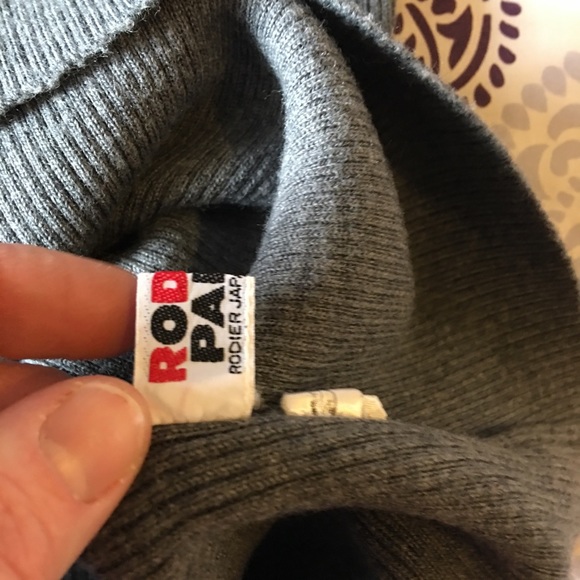 Gray sweater - Picture 4 of 5